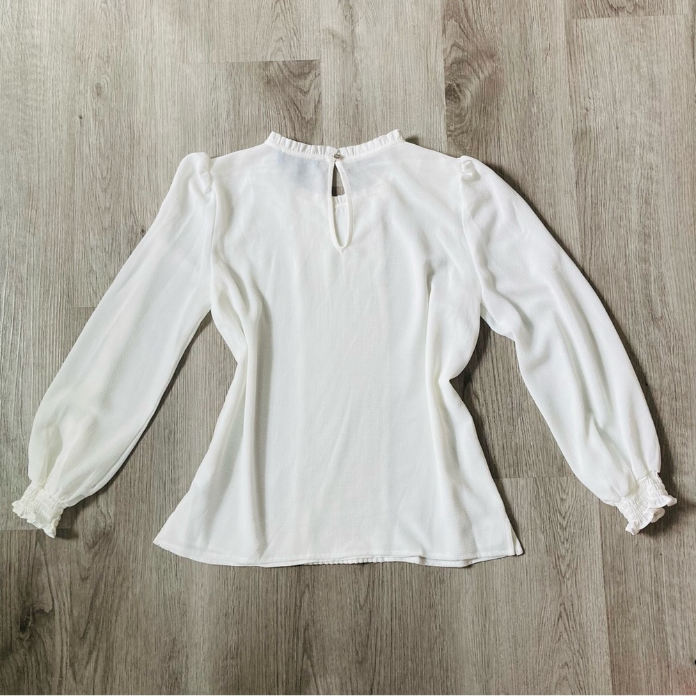 Cece White Pintucked Chiffon Top With Smocked Cuffs - Picture 3 of 9